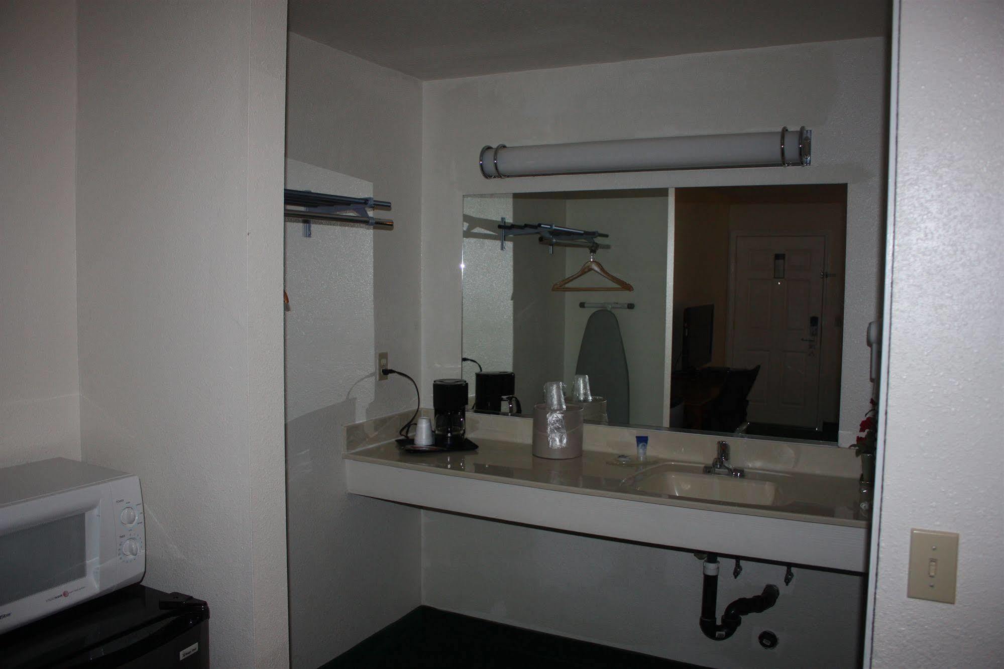 Value Inn & Suites Redding Εξωτερικό φωτογραφία